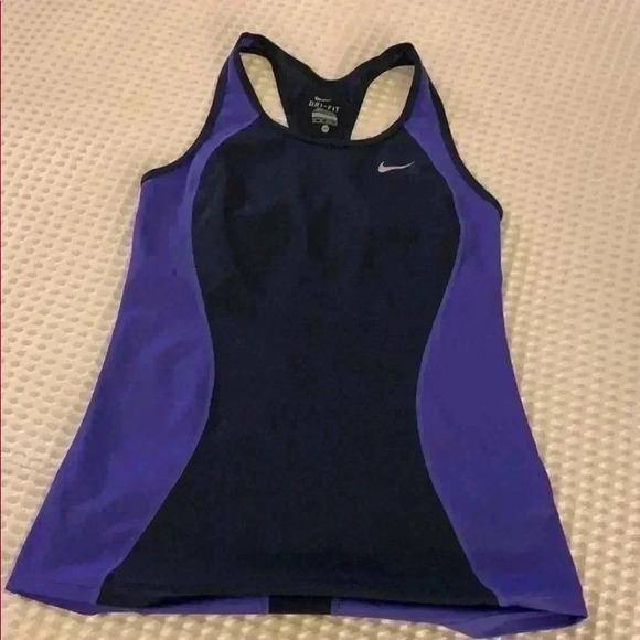 Nike - Picture 1 of 2